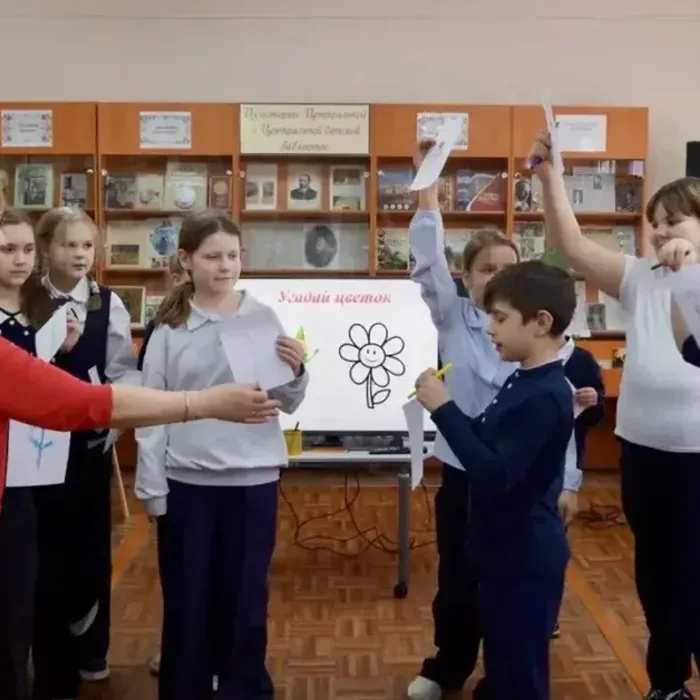Игровая программа «Классные девчонки»